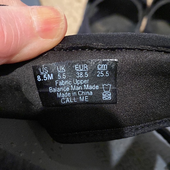 2 pairs of of BZees sandals . Both have been used.... 2 PAIRS! - Picture 9 of 16
